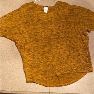 Heathered Yellow colored shirt w/ Doleman sleeves